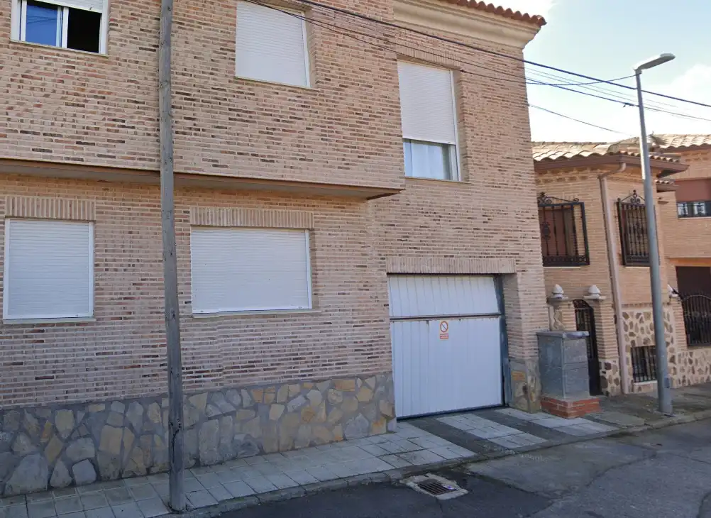 Vista exterior de Garaje de alquiler en Polán