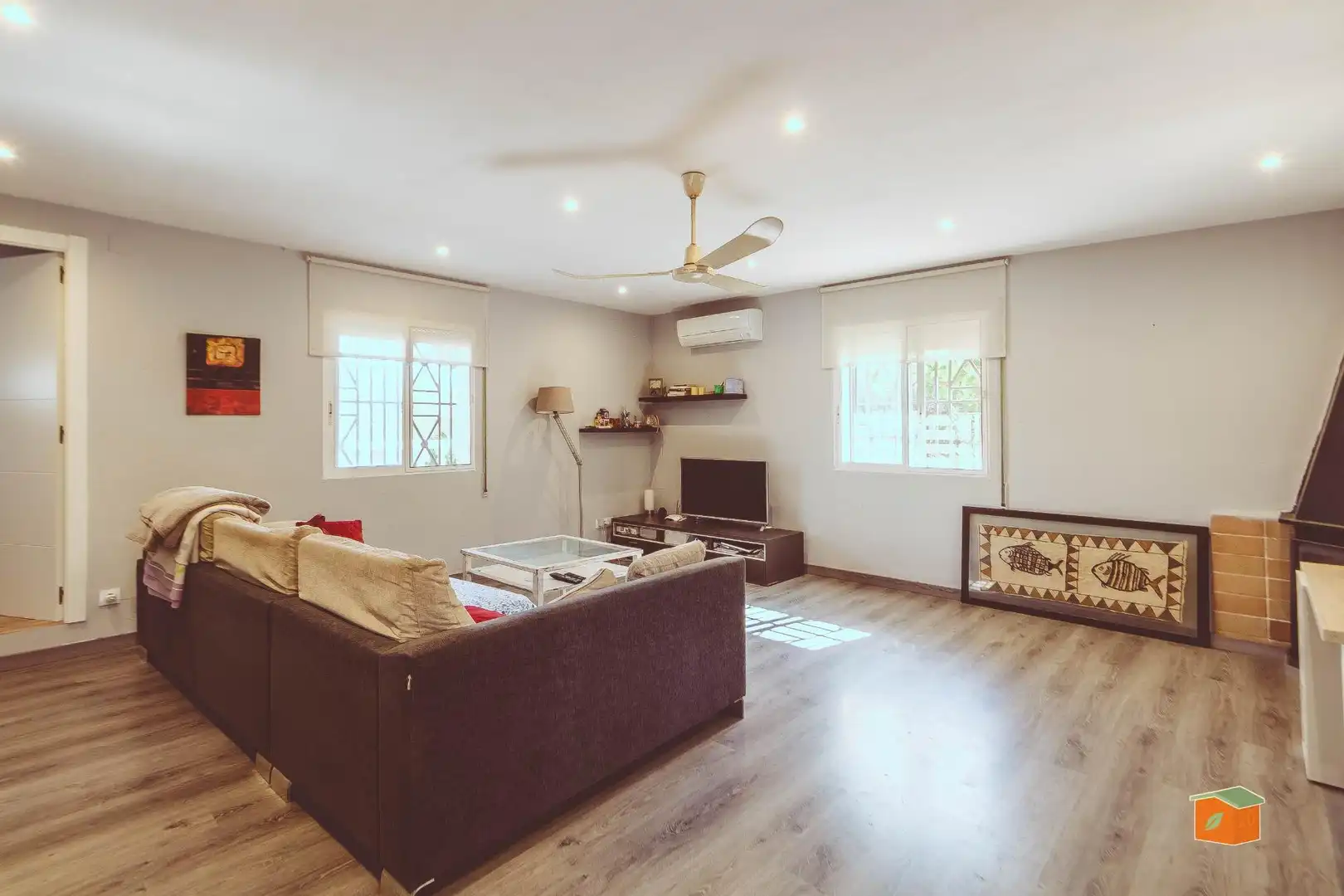 Living room of Houses for sale in Roquetes  with Air Conditioner, Parquet flooring and Swimming Pool