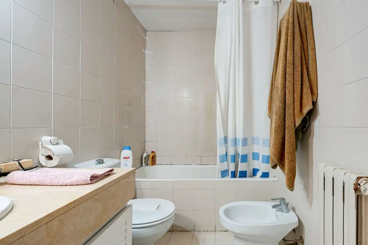 Bathroom of Detached homes for sale in Barcelona  with Air Conditioner, Heating and Terrace