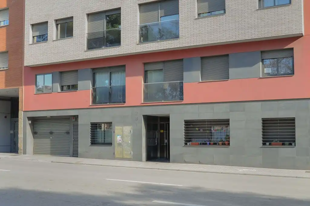 Exterior view of Flat for sale in Sabadell