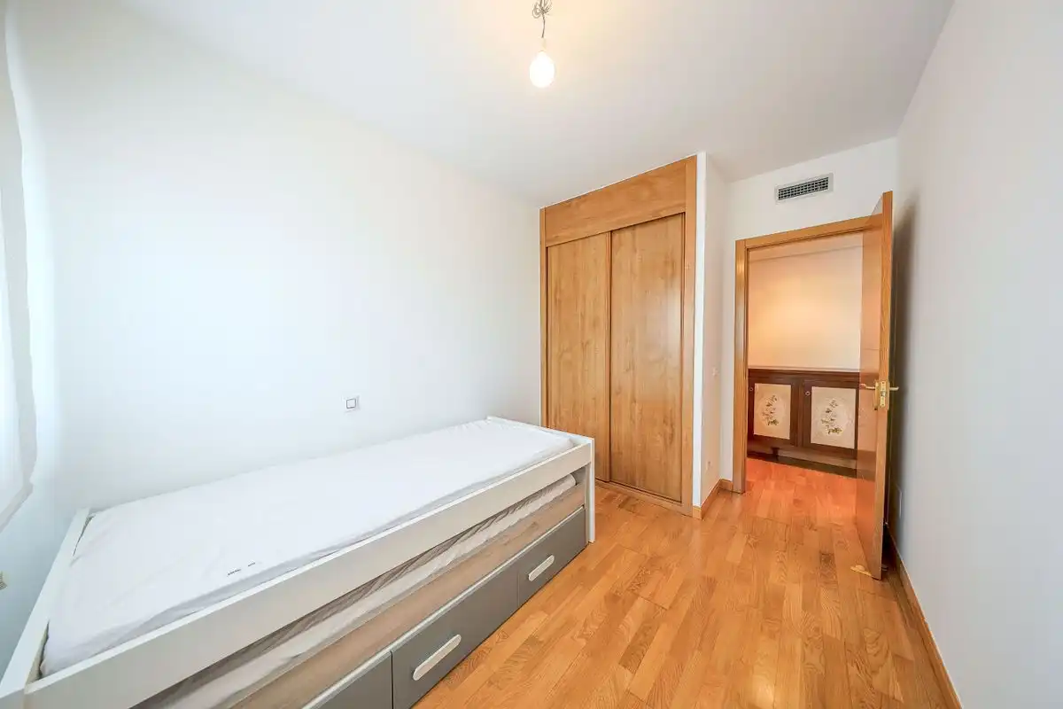 Flat with pool for sale in C. de Américo Castro, imagen 20