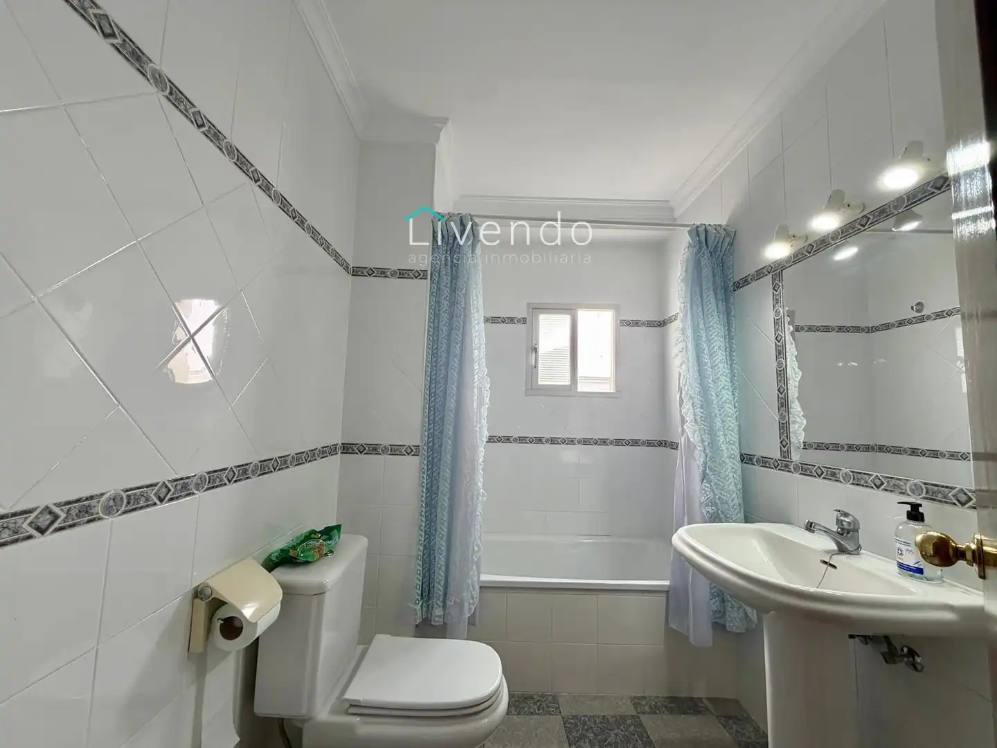 Baño de Piso en venta en Vejer de la Frontera con Amueblado