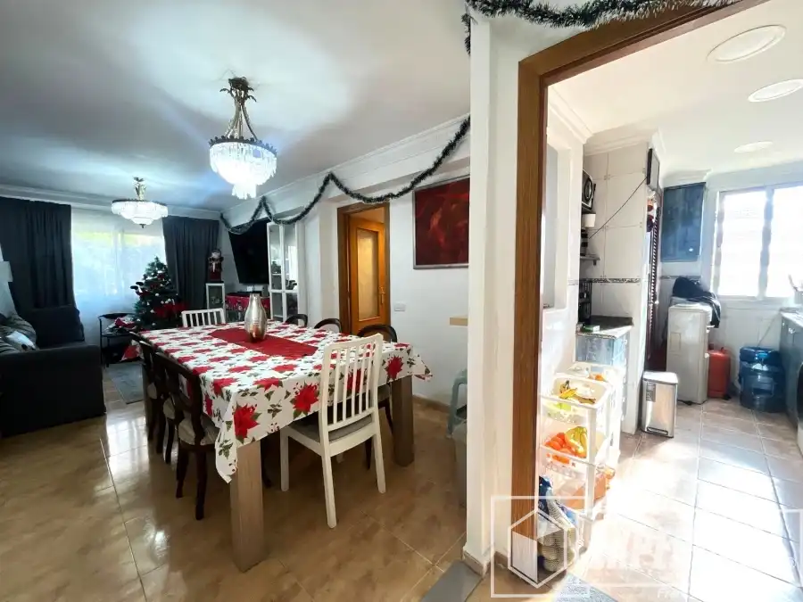 Dining room of Flat for sale in Valencia  with Air Conditioner