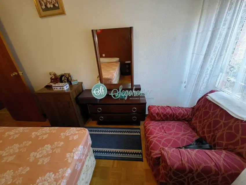 Bedroom of Flat for sale in Segovia  with Heating, Parquet flooring and Terrace
