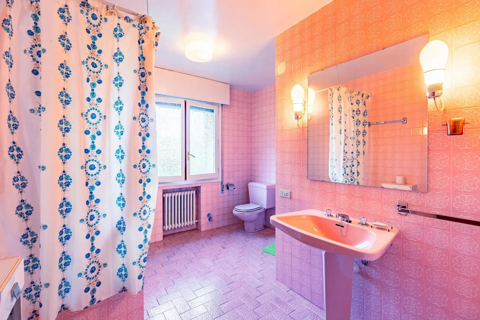 Badezimmer von Country house zum Verkauf in Sabiñánigo mit Heizung, Privatgarten und Terrasse