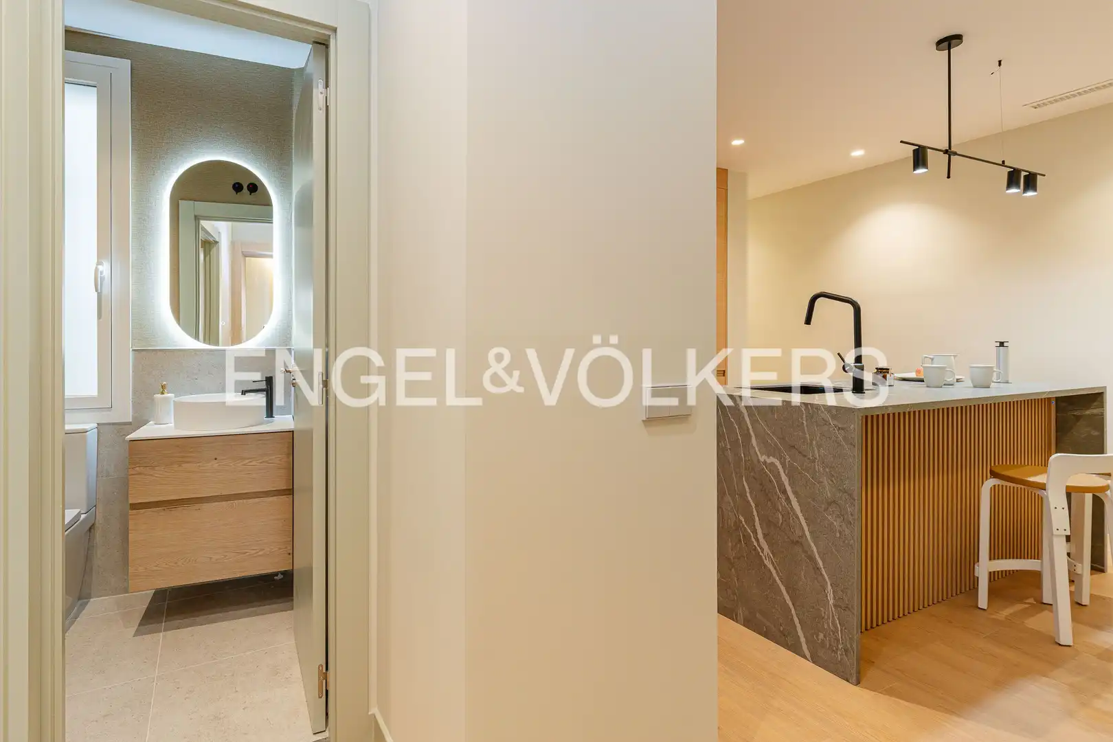 Wohnung zum Verkauf in Madrid mit Klimaanlage und Heizung
