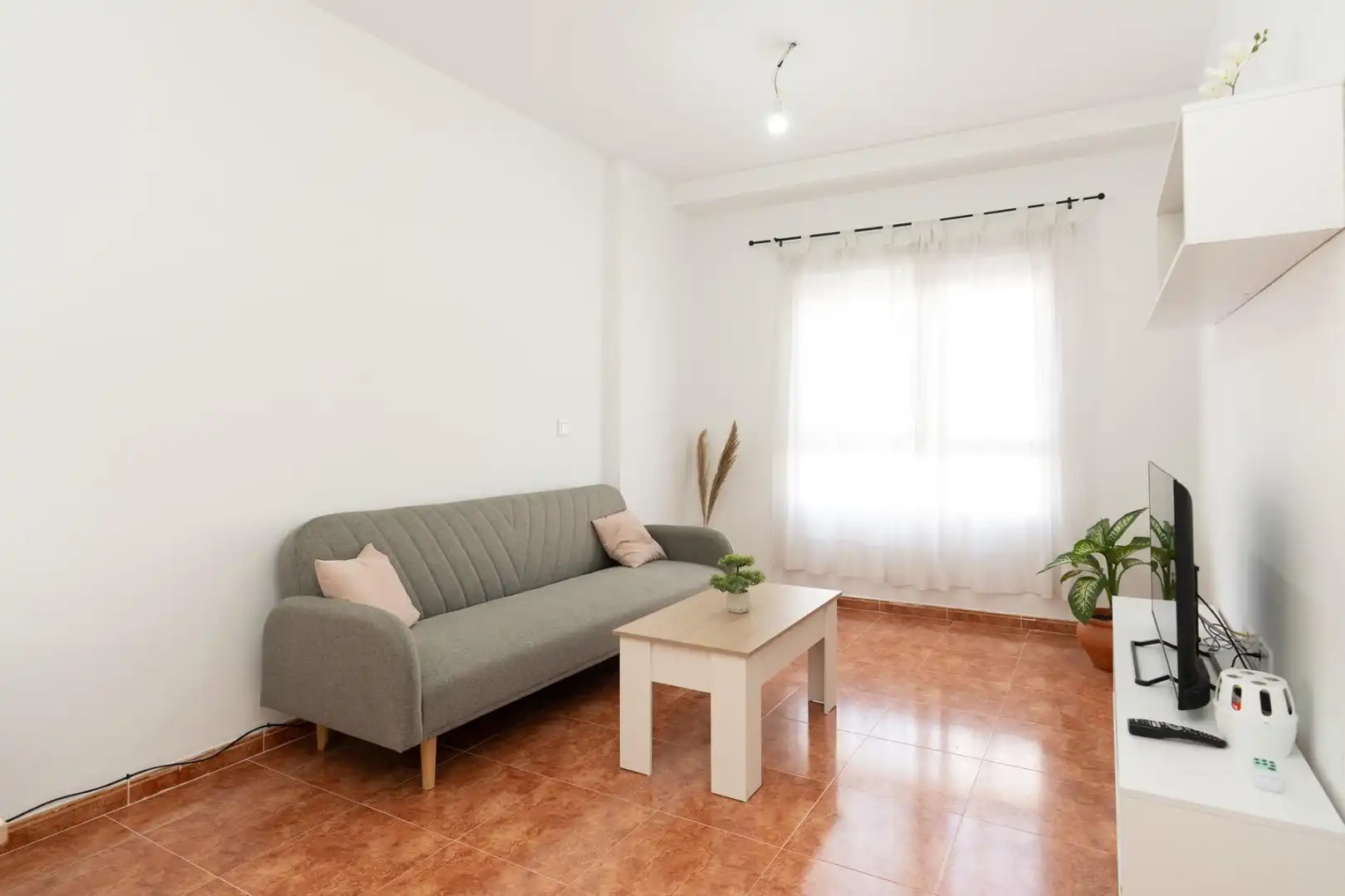 Sala d'estar de Pis en venda en Motril amb Terrassa i Moblat