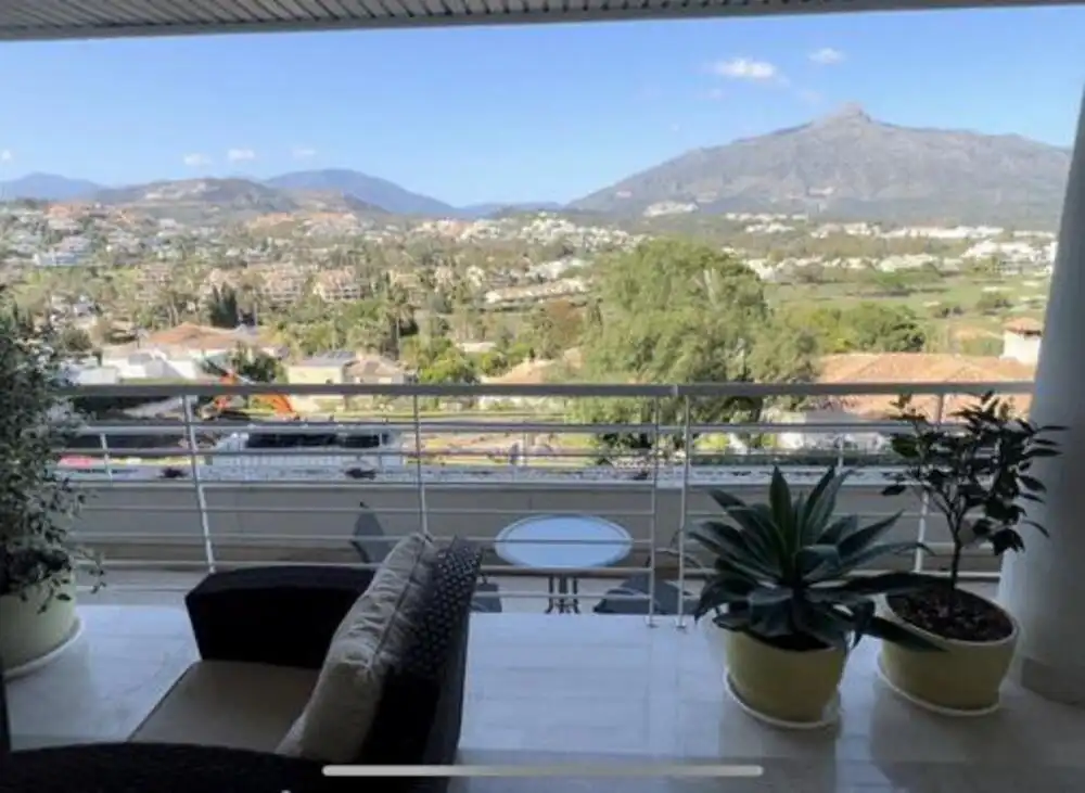 Rez-de-chaussée avec piscine à louer à Nueva Andalucía, imagen 3