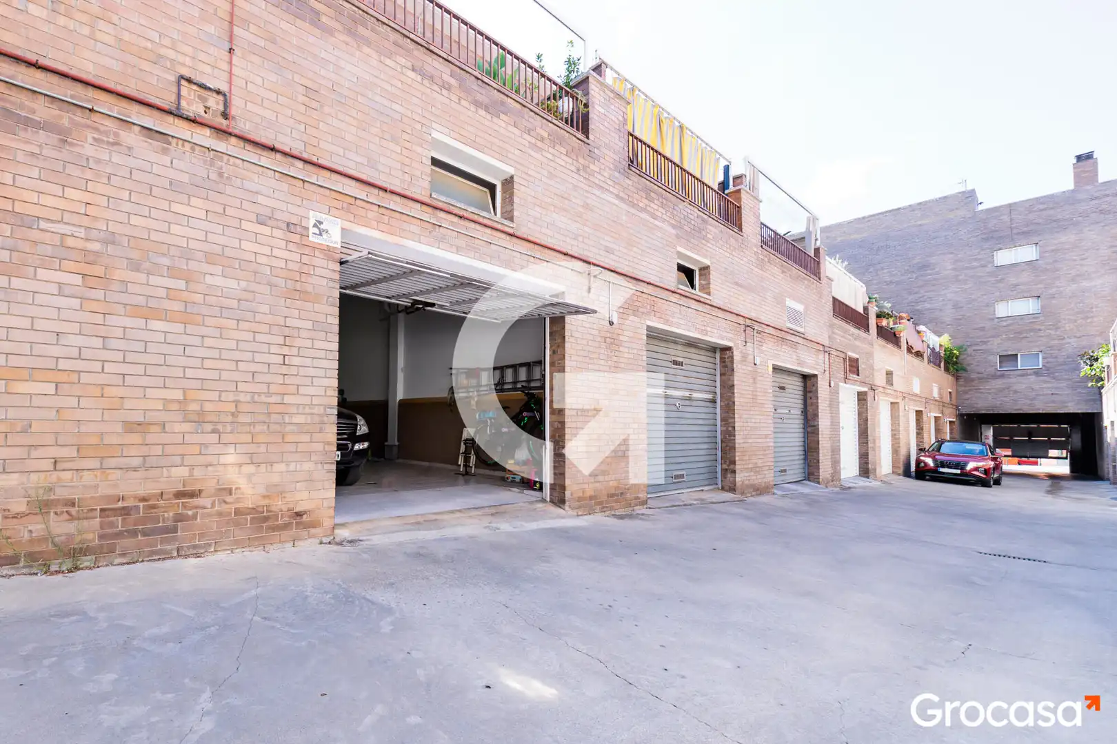 Exterior view of Houses for sale in Terrassa  with Air Conditioner, Heating and Terrace