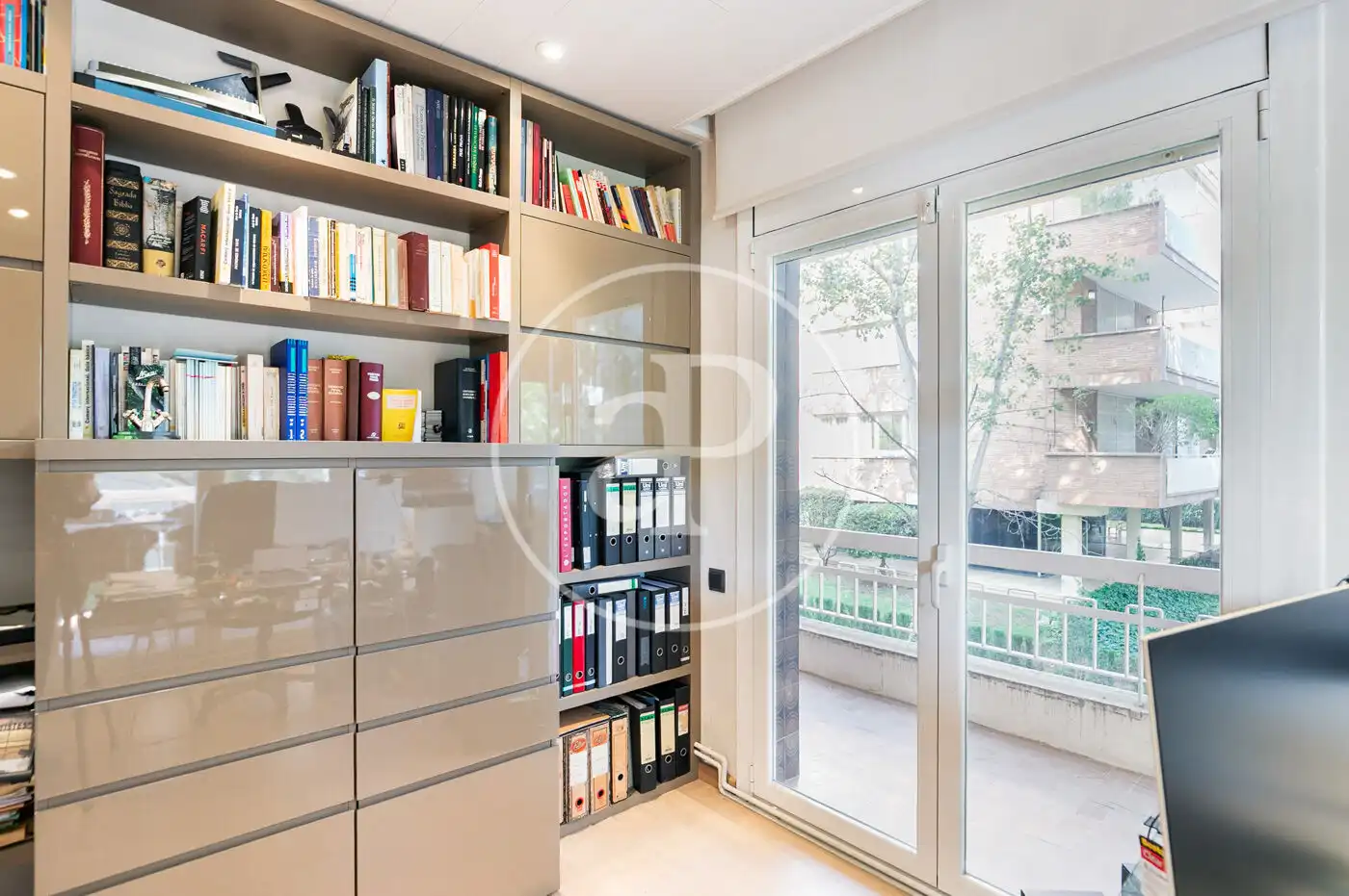Piso en venta en Barcelona con Calefacción, Jardín privado y Terraza