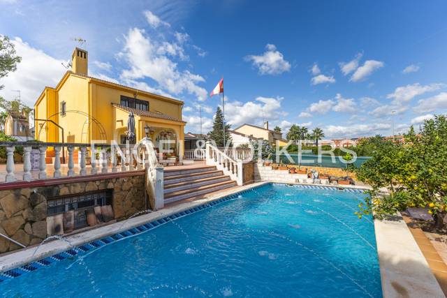 Casa-chalet en Venta en San Antonio de Benagéber