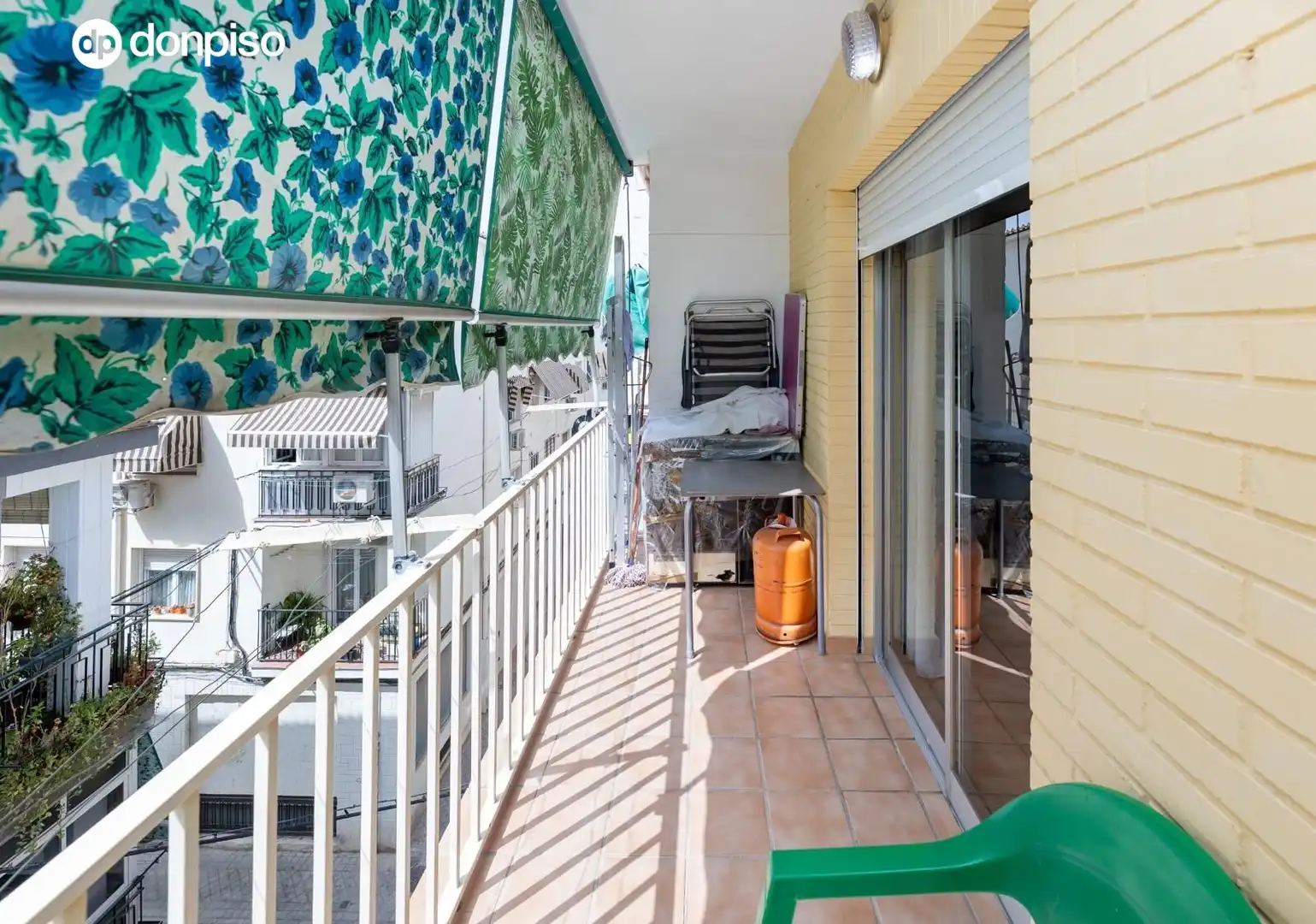 Terraza de Piso en venta en Granada con Amueblado y Balcón
