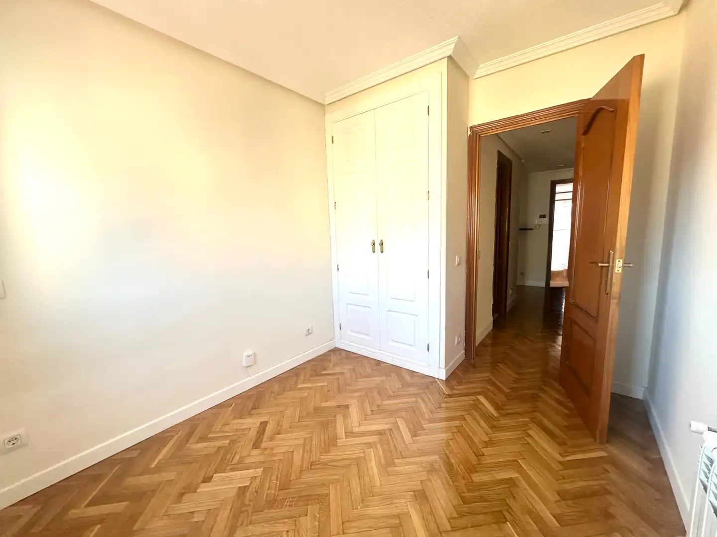 Habitación de Piso en venta en Madrid con Calefacción, Trastero y Horno