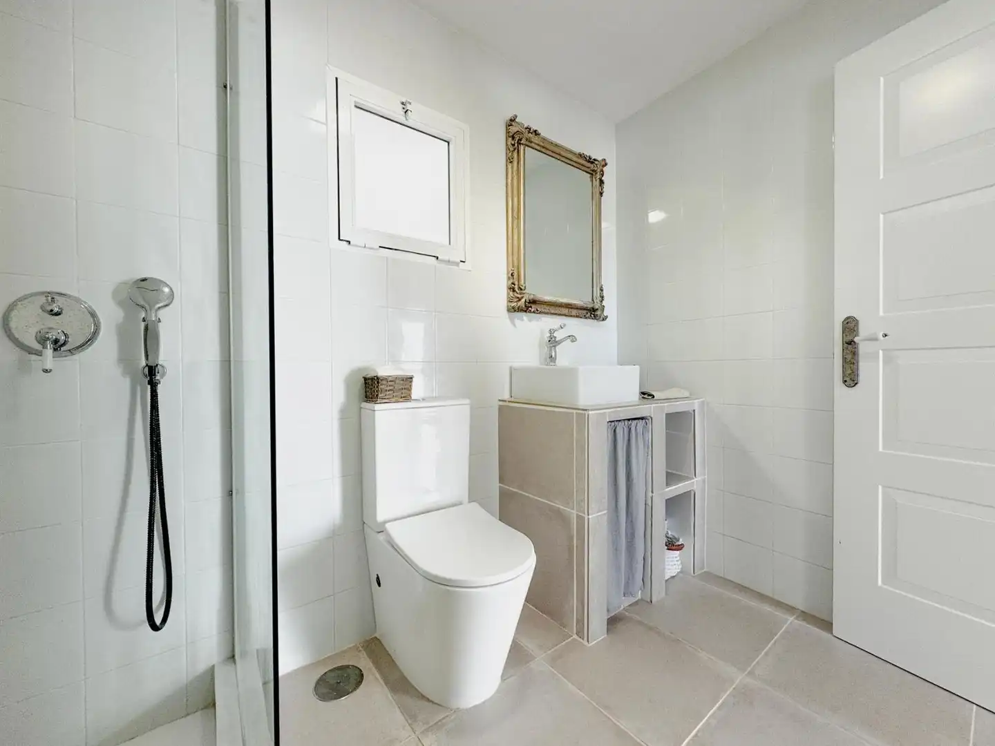 Baño de Casa o chalet en venta en Nerja con Aire acondicionado, Jardín privado y Terraza