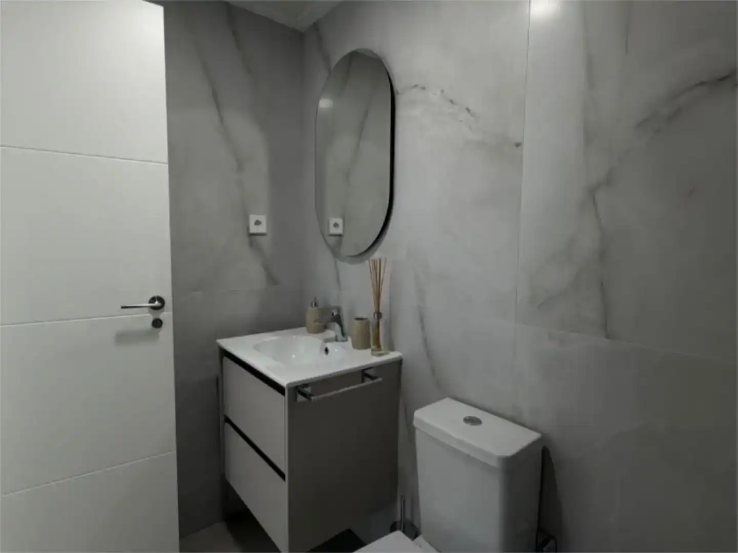 Bany de Apartament en venda en Pilar de la Horadada amb Aire condicionat, Piscina i Balcó