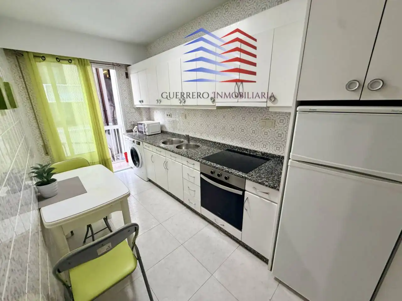 Vista exterior de Apartamento de alquiler en Ourense Capital  con Calefacción, Parquet y Amueblado
