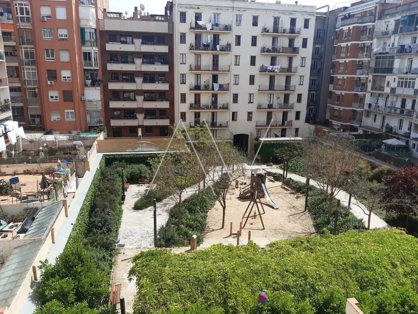 Jardín de Piso en venta en Barcelona con Aire acondicionado, Calefacción y Amueblado