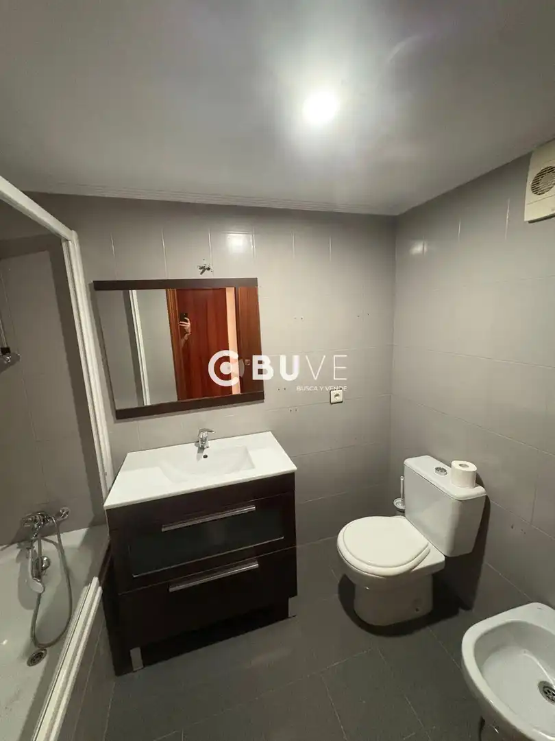 Baño de Piso en venta en Montequinto con Aire acondicionado, Piscina y Piscina comunitaria