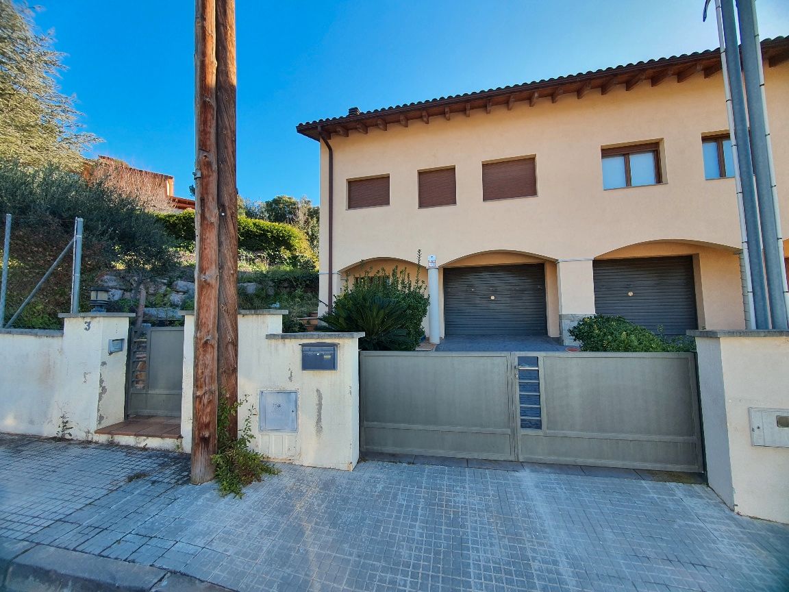 Exterior view of Single-family semi-detached for sale in Bigues i Riells