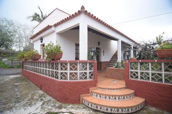 Exterior view of Country house for sale in Tacoronte  with Private garden and Terrace