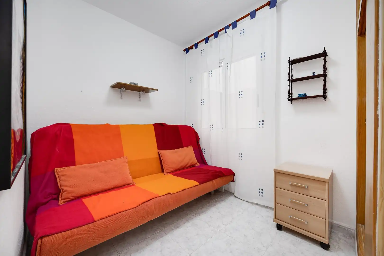 Dormitori de Apartament en venda en Torrevieja amb Aire condicionat, Jardí privat i Terrassa
