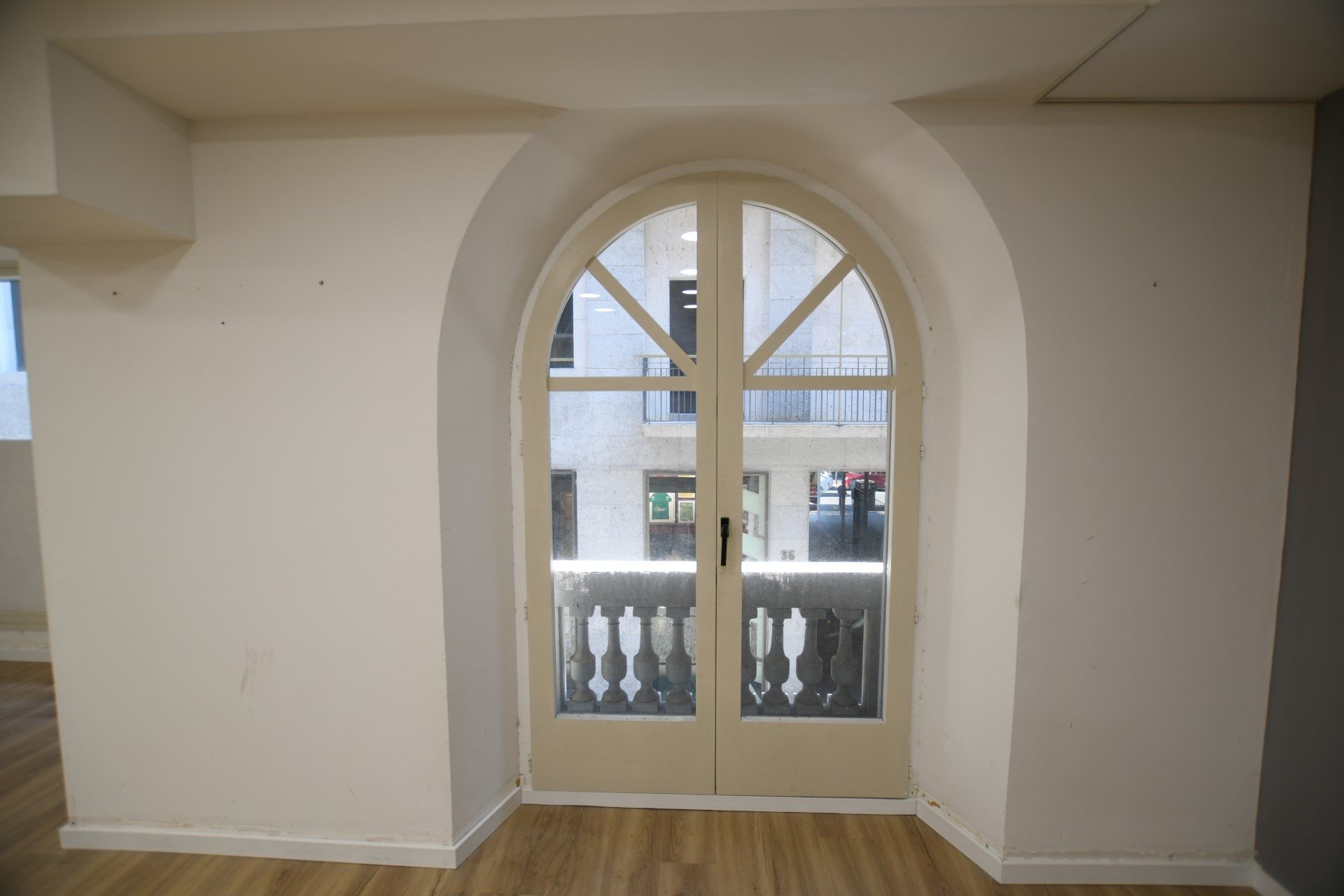 Premises for rent in Girona Capital  with Air Conditioner