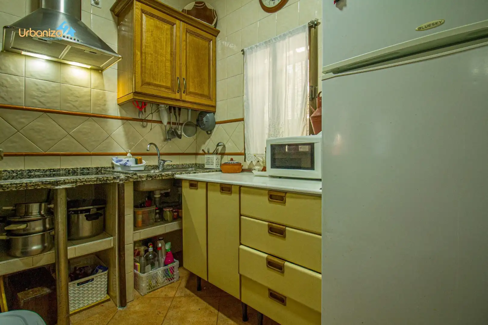 Küche von Haus oder Chalet zum Verkauf in Badajoz mit Privatgarten, Terrasse und Abstellraum