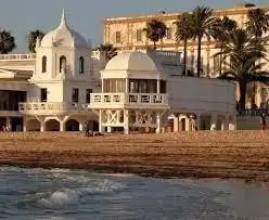 Vista exterior de Piso en venta en Cádiz