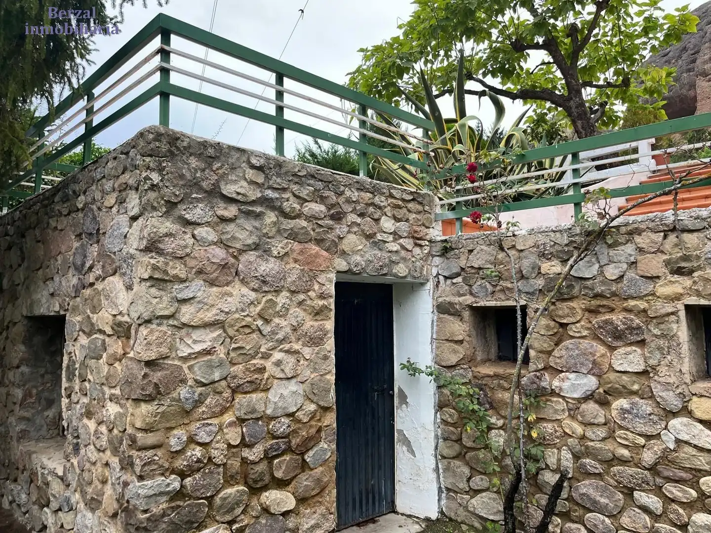 Vista exterior de Casa o xalet en venda en Sorzano amb Jardí privat, Terrassa i Traster