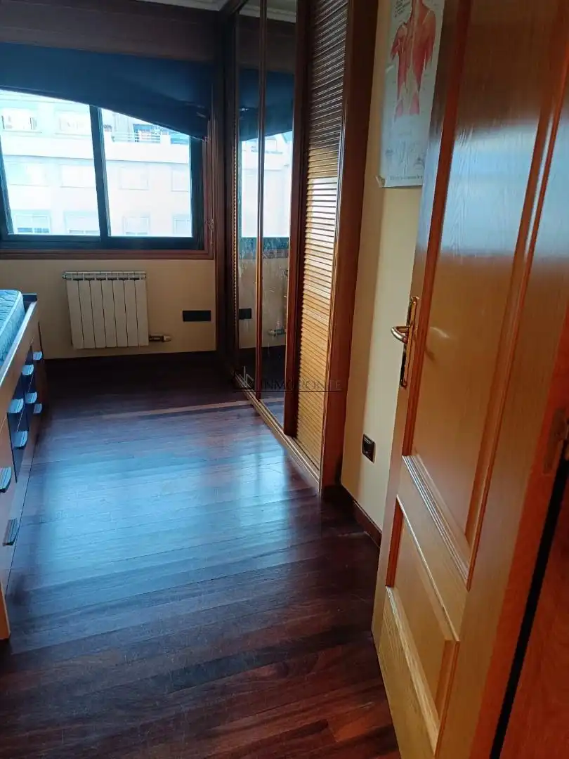 Bedroom of Flat for rent in Zona de Plaza de Barcelos