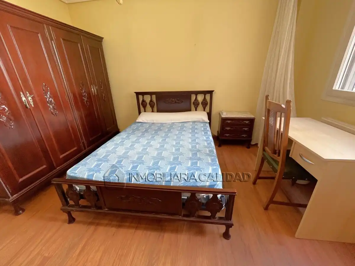 Habitación de Piso de alquiler en Burgos con Calefacción y Amueblado
