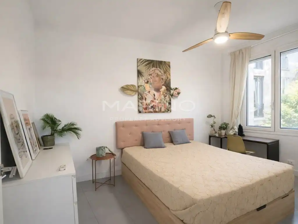 Habitación de Piso en venta en Barcelona con Aire acondicionado, Terraza y Balcón