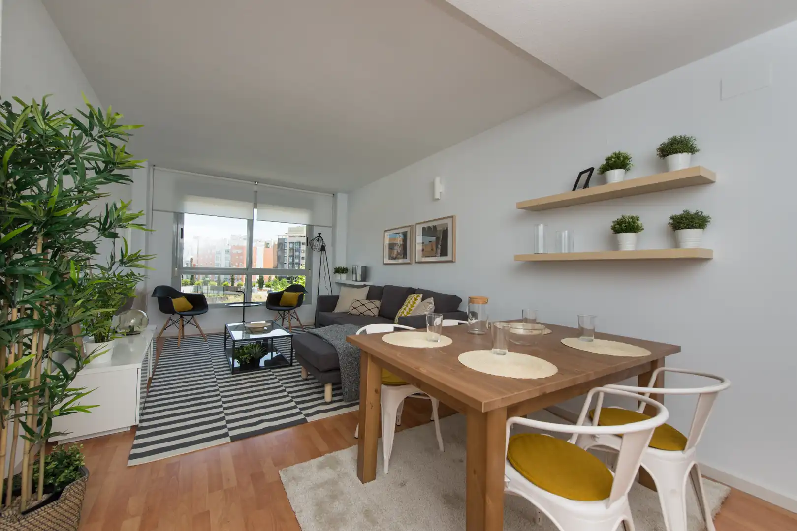Sala de estar de Piso en venta en Madrid con Aire acondicionado, Trastero y Piscina comunitaria