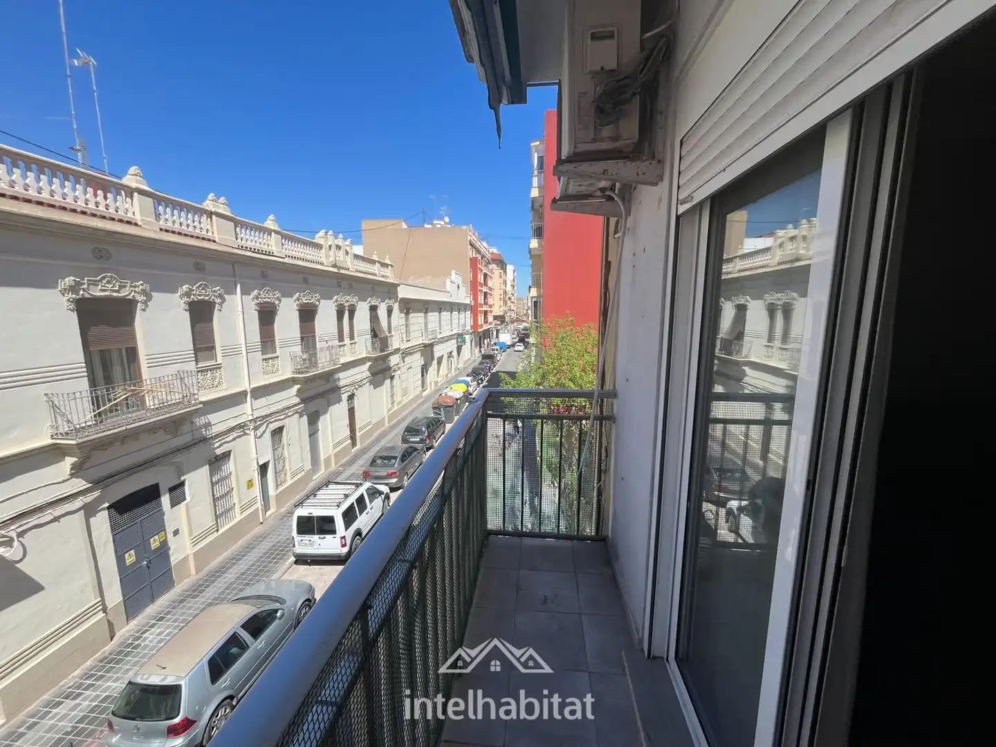 Vista exterior de Piso en venta en Valencia con Aire acondicionado, Terraza y Amueblado