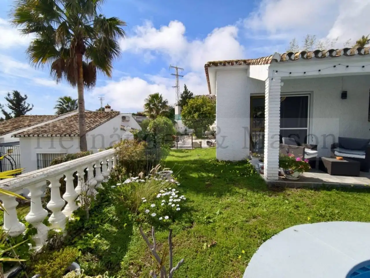 Exterior view of Houses for sale in Benalmádena  with Air Conditioner, Terrace and Swimming Pool