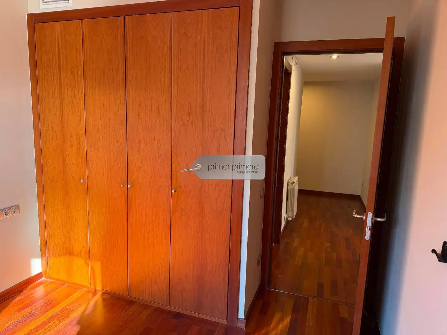 Piso de alquiler en Vilanova i la Geltrú con Aire acondicionado, Calefacción y Parquet