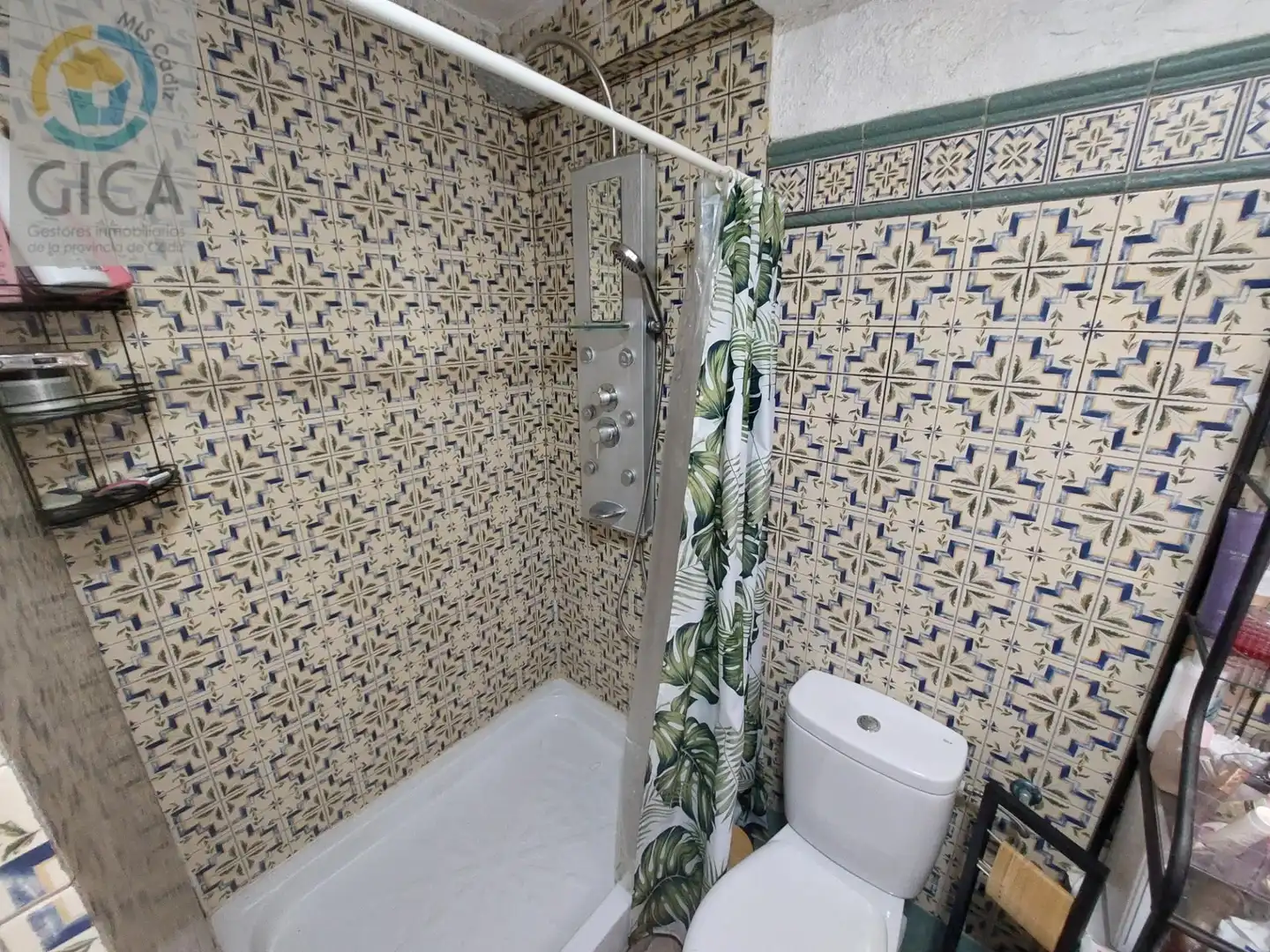 Bany de Casa o xalet en venda en Algeciras amb Terrassa