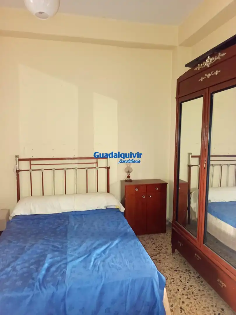 Dormitori de Casa o xalet en venda en Sevilla