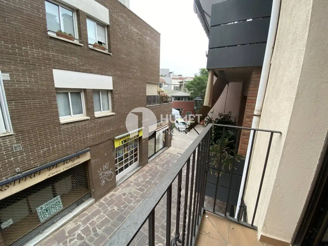 Vista exterior de Dúplex en venta en Sant Cugat del Vallès con Aire acondicionado, Calefacción y Jardín privado
