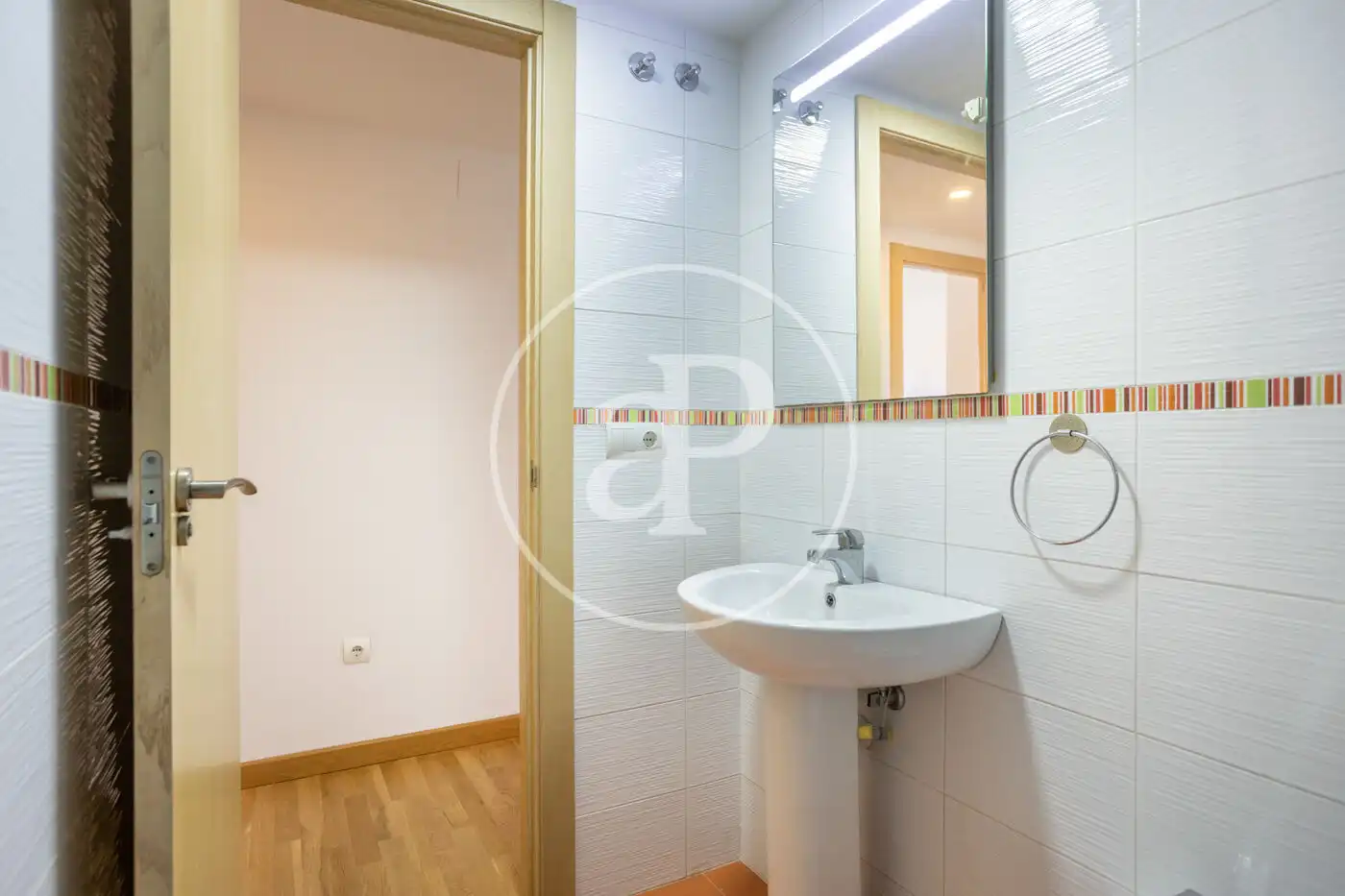 Baño de Piso en venta en Valencia con Aire acondicionado, Calefacción y Jardín privado