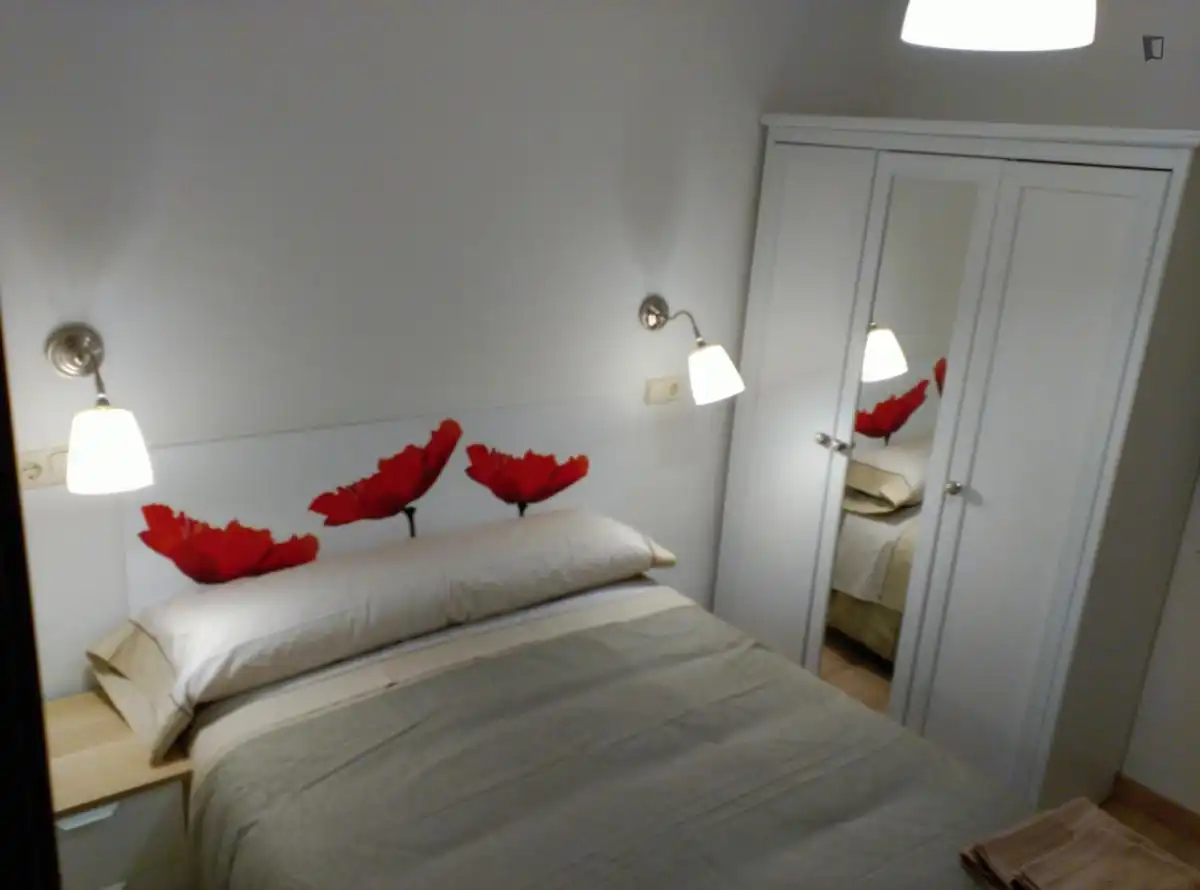 Habitación de Apartamento de alquiler en  Madrid Capital con Aire acondicionado, Calefacción y Amueblado