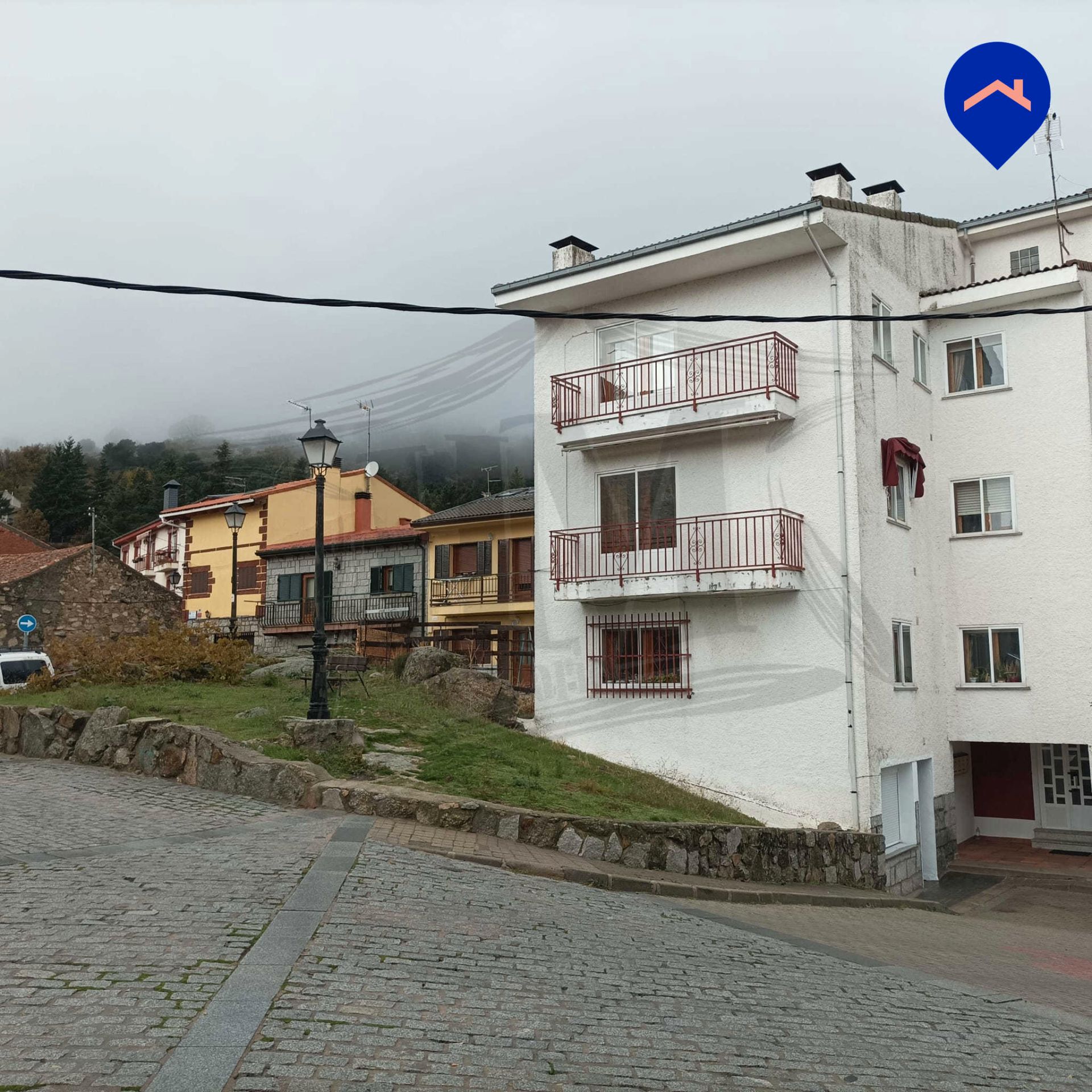 Vista exterior de Pis en venda en Cercedilla amb Alarma