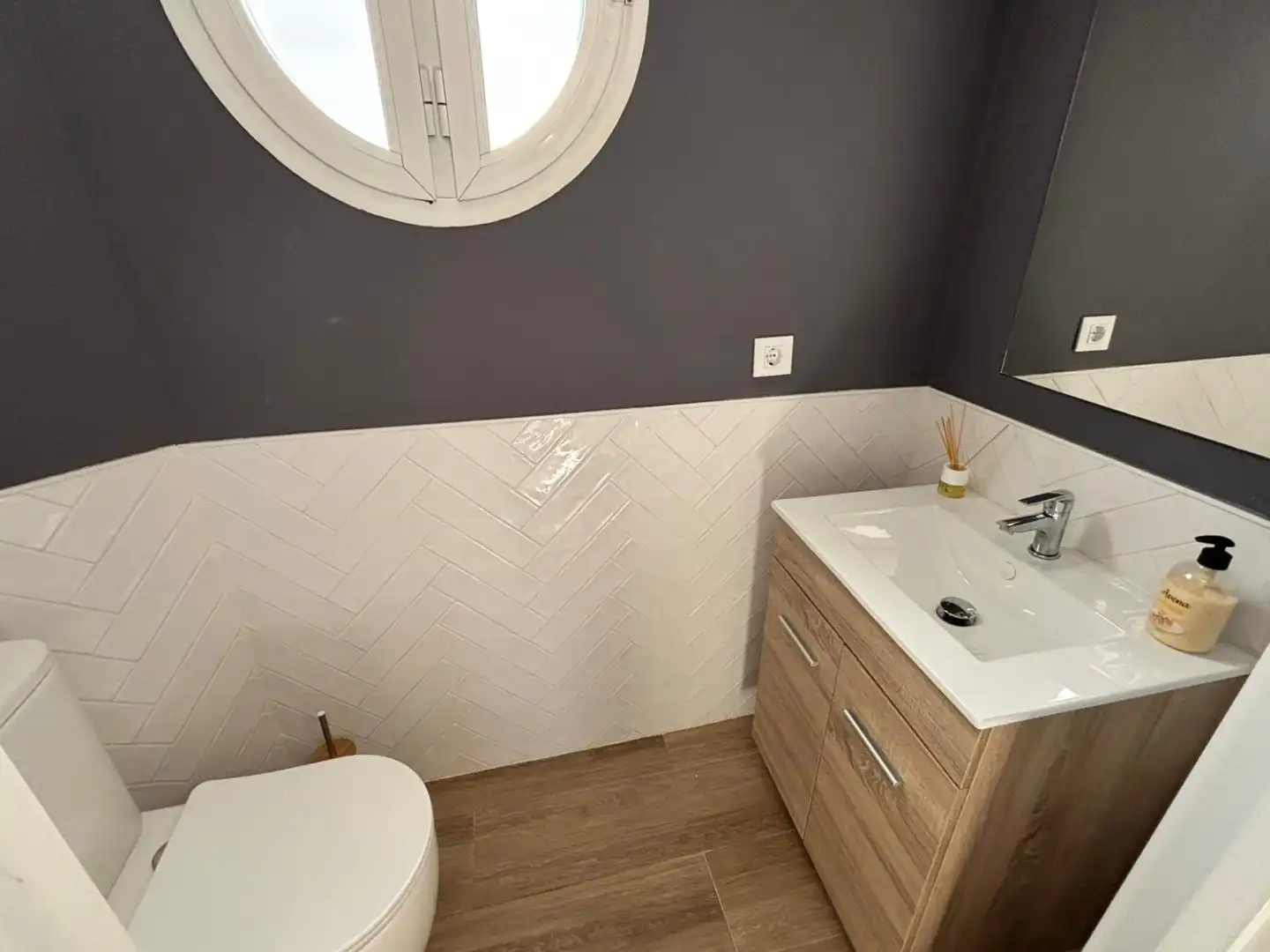 Baño de Casa adosada en venta en Bormujos con Aire acondicionado, Terraza y Trastero