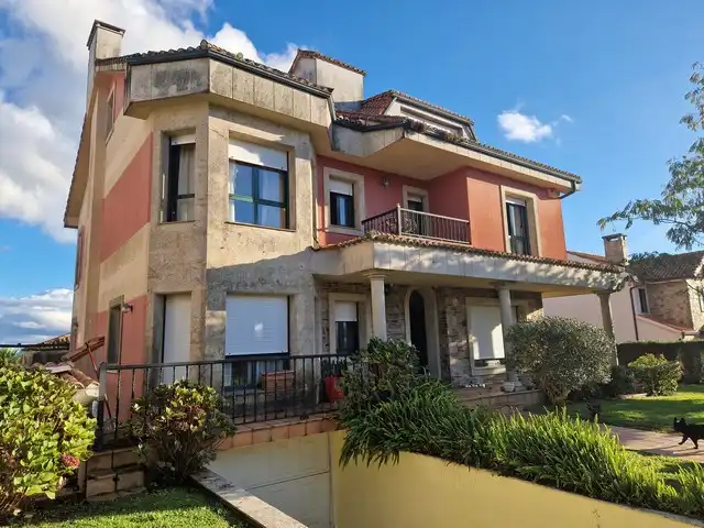 Vista exterior de Casa o chalet en venta en Teo con Calefacción, Jardín privado y Parquet