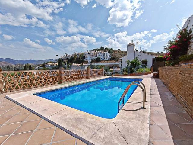 Casa-chalet en Venta en Calle Mina del Candado en El Candado