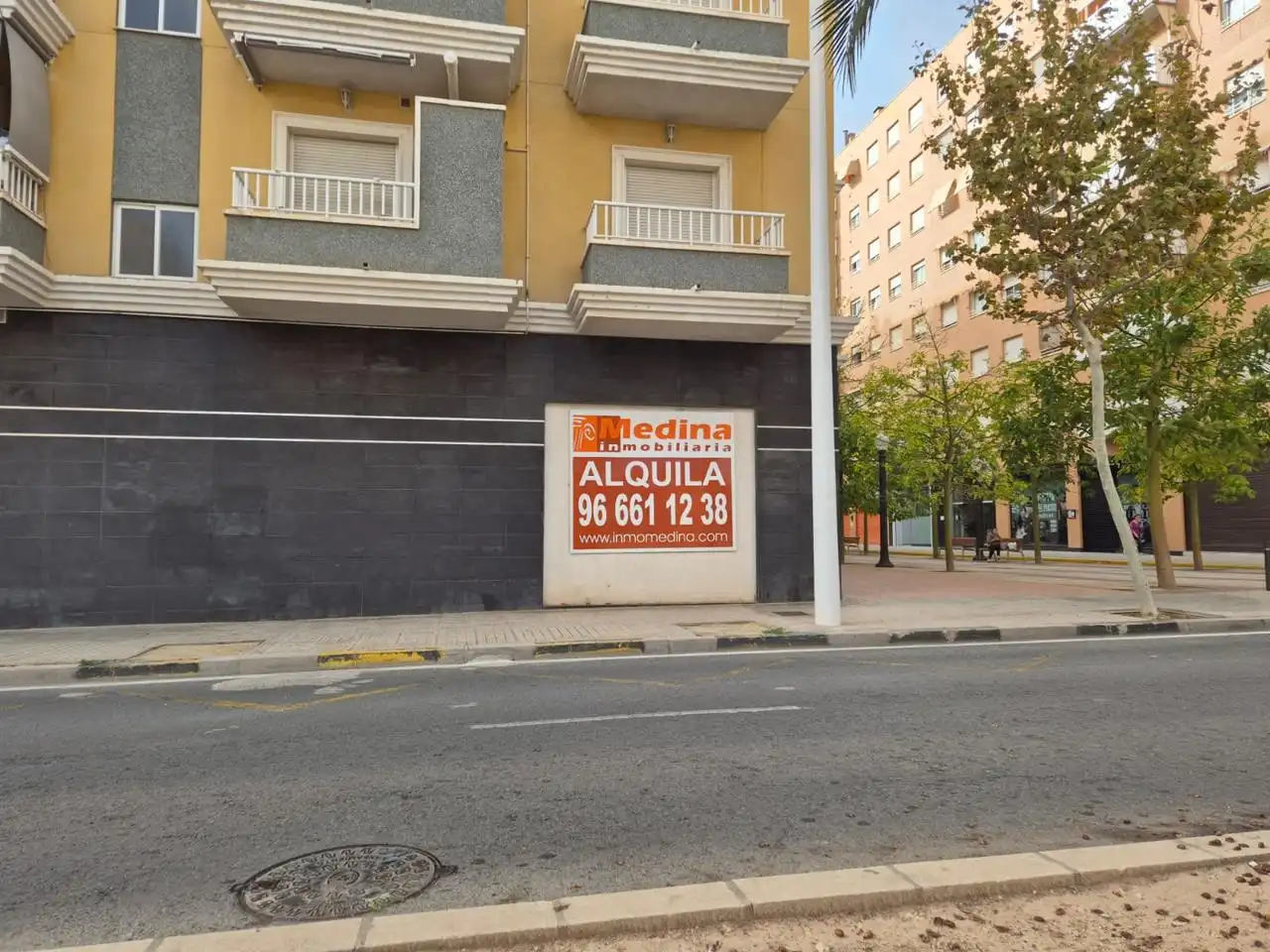 Vista exterior de Local de lloguer en Elche / Elx