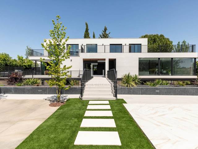 Casa-chalet en Venta en Zona Carretera del Plantío