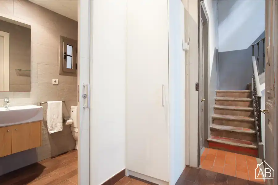Apartamento en venta en Barcelona con Amueblado y Balcón