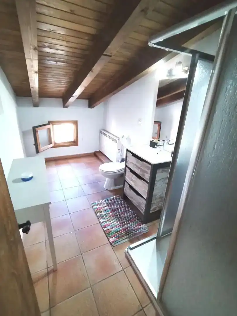 Bany de Pis en venda en Elche de la Sierra amb Aire condicionat, Jardí privat i Piscina