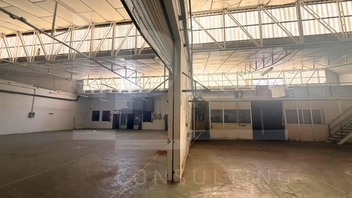 Nau industrial de lloguer en Paterna